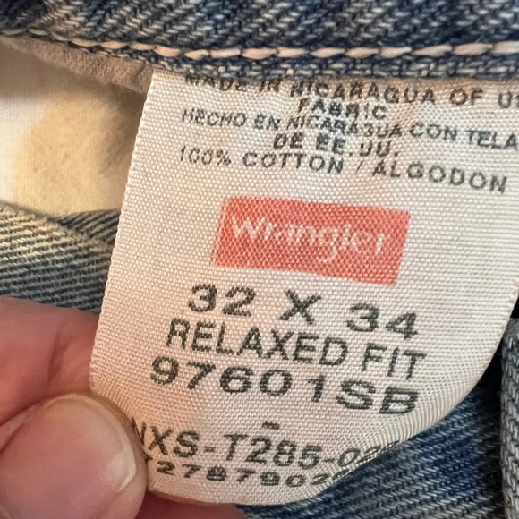Wrangler Blue Jeans Mens 32x34 Denim Relaxed Fit Denim Straight Leg Y2K Distress - Picture 4 of 16